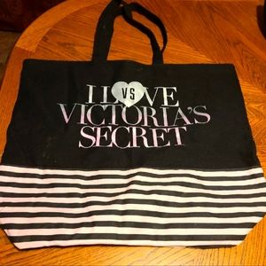 Victoria's secret large bag Zippered closure 20.5" w17.5"